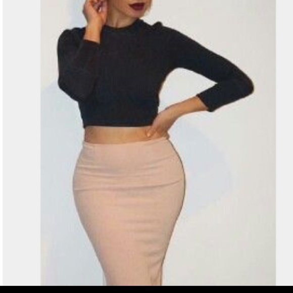 BLACK MOCK NECK CROP TOP LONG SLEEVE - Picture 5 of 5